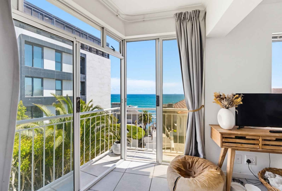 2 Bedroom Property for Sale in Bantry Bay Western Cape